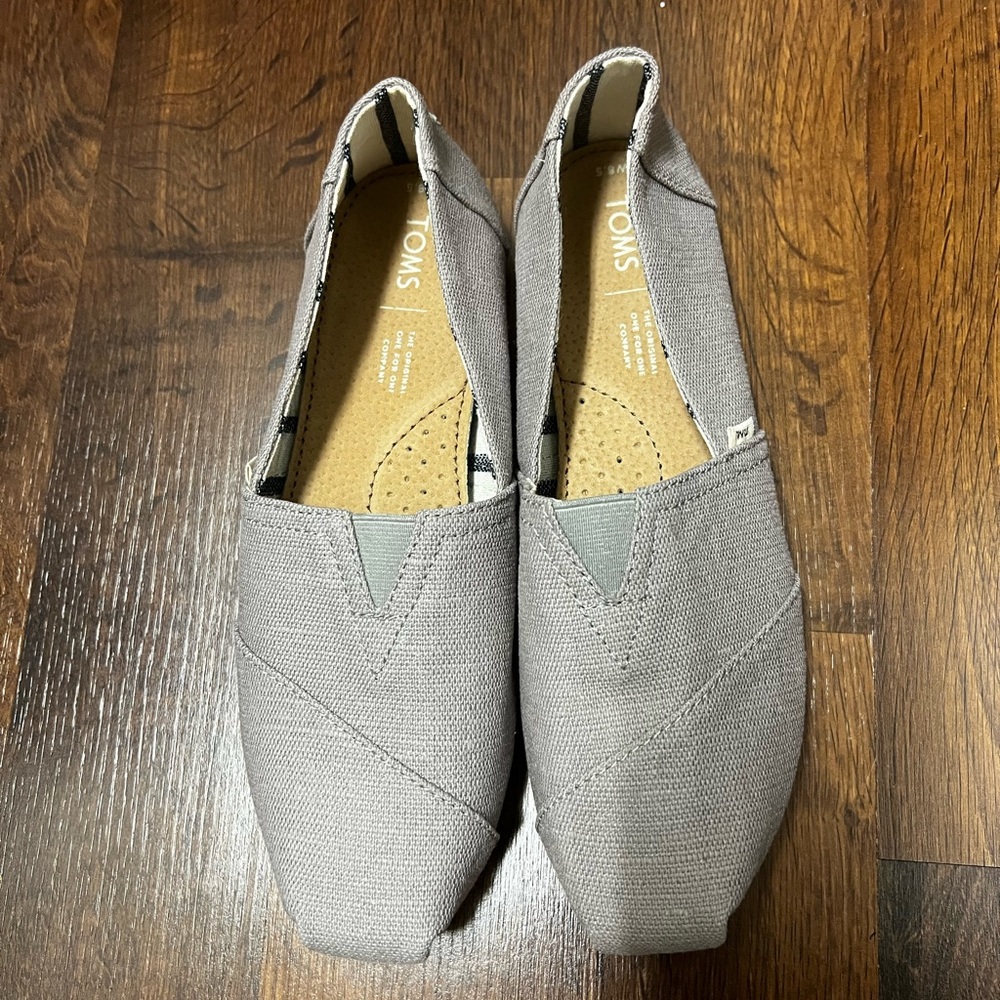 Toms canvas slip on